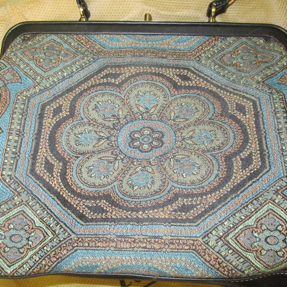 Isabella Fiore women's  genuine handbags with dust bag - Picture 9 of 9